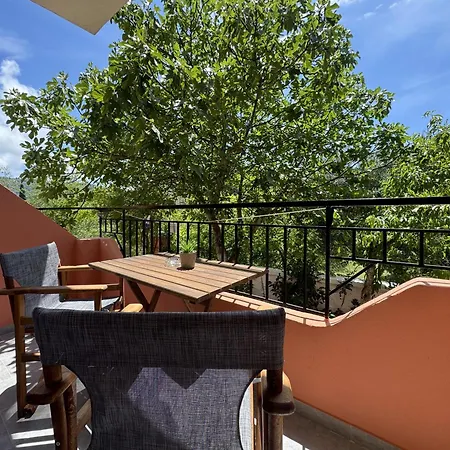 Athina Appartement *