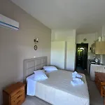 Athina Apartament *