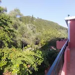 Athina Apartament *