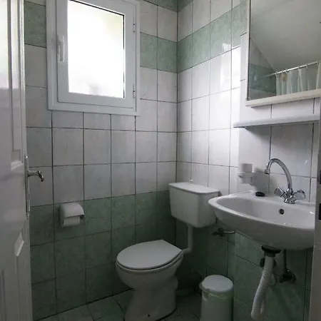 Athina Apartmán *